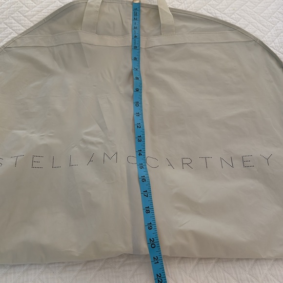 STELLA MCCARTNEY Garment Bag, Hanger & KIDS Shopping Bag - Picture 9 of 9